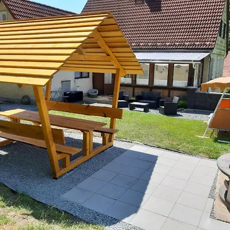 Schlossblick Keine Montagewohnung Lägenhet *