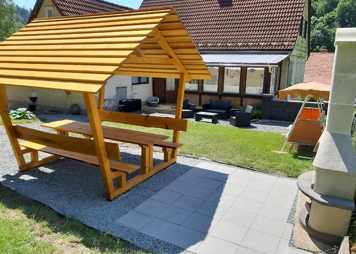 Schlossblick Keine Montagewohnung Lägenhet *